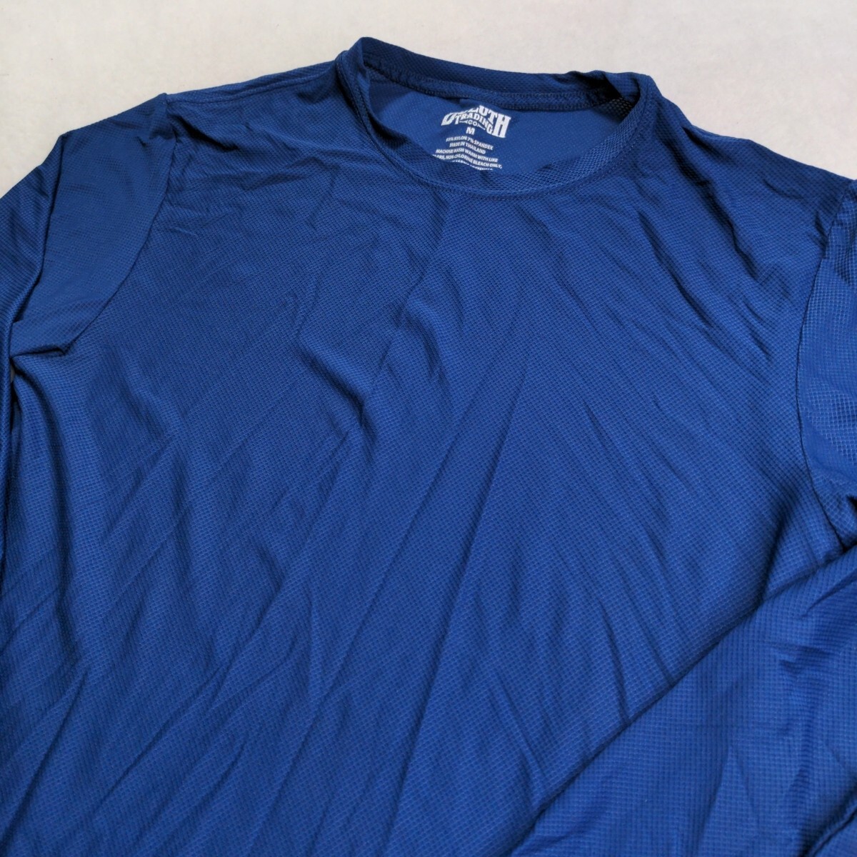 Duluth Buck Naked Performance Long Sleeve Base Layer Shirt Men's Size Medium D1 gallery