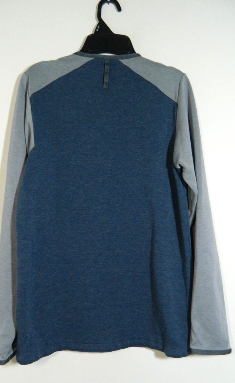 LL Bean Mens S REG Slightly Fitted Long Sleeve Crew Neck Gray/Blue Shirt 513662 gallery