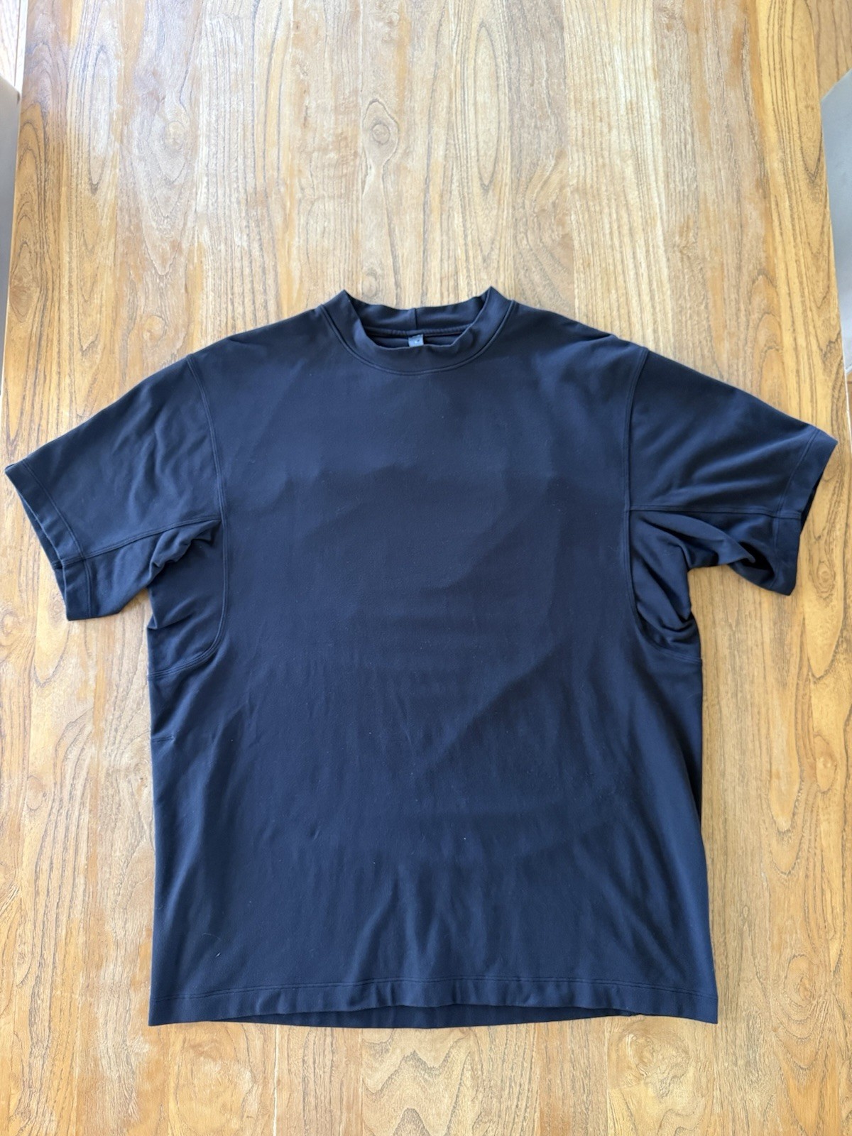 Lululemon Men’s French Terry Short Sleeve Shirt, Black, Size L gallery