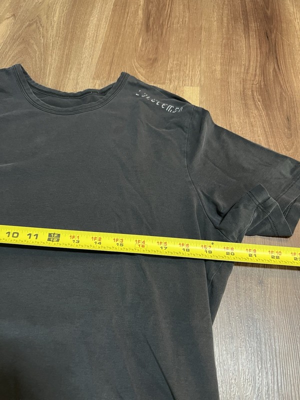 Lululemon Men’s Shirt Size M Gym Workout Training T Shirt Black Graphic Spellout gallery