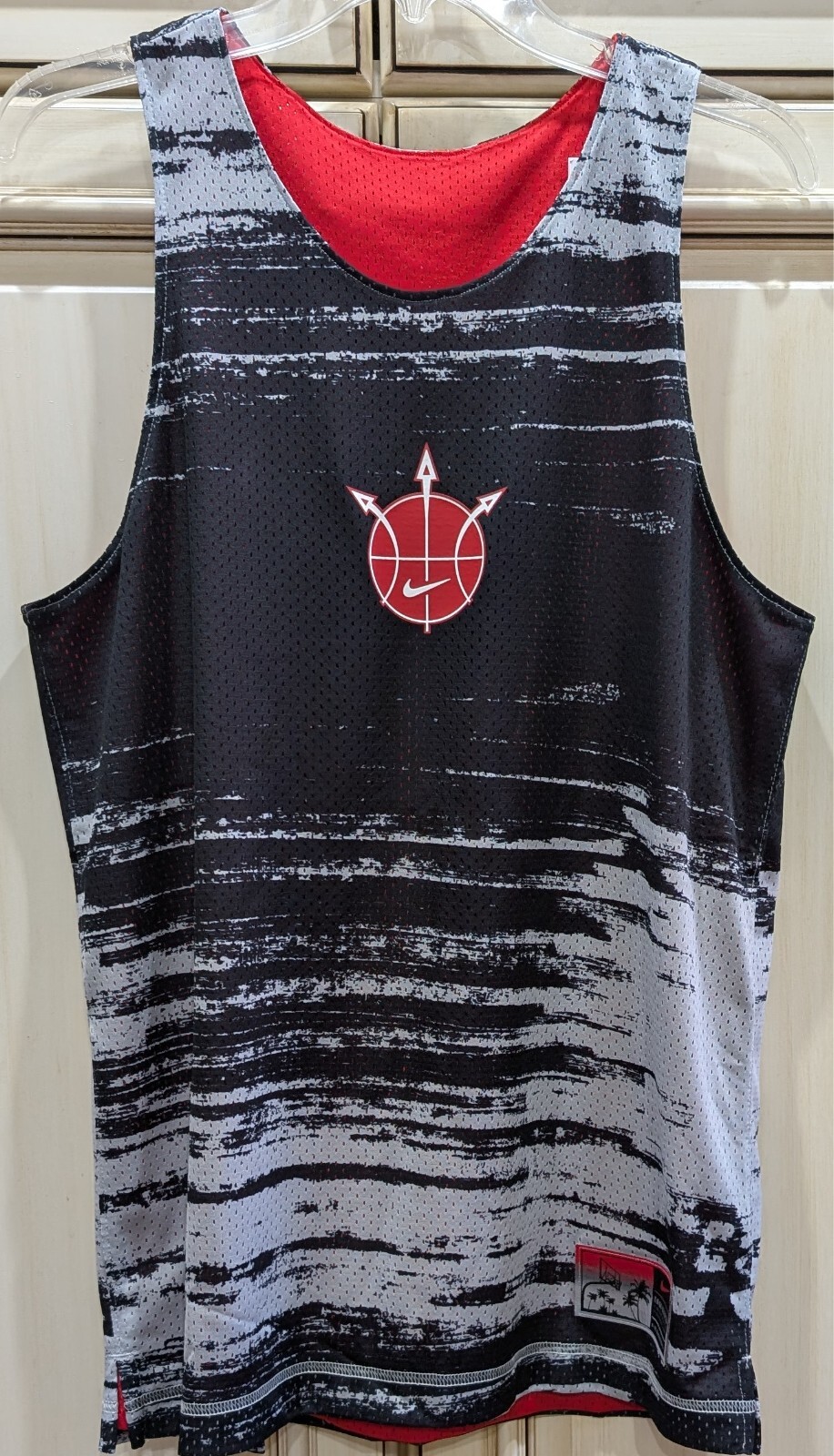 NEW Men's Small Nike Dri-Fit Reversible Basketball Jersey Black & Red DV9606-010 gallery