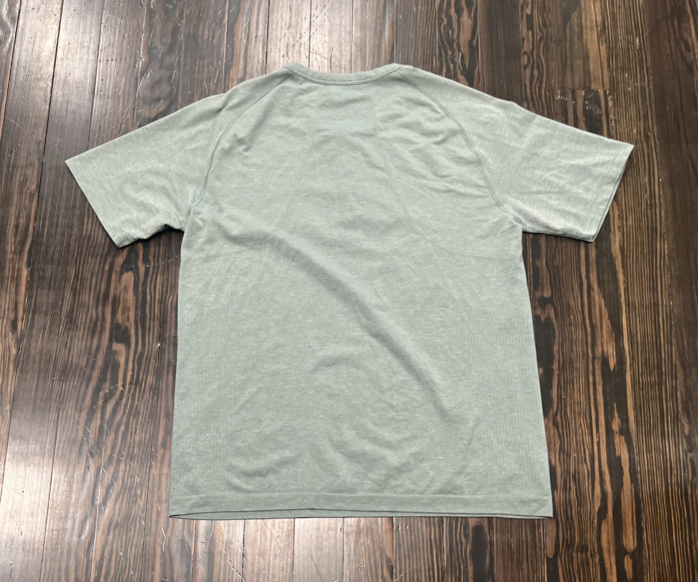 Lululemon Henley Shirt Men’s Medium Green Polyester gallery
