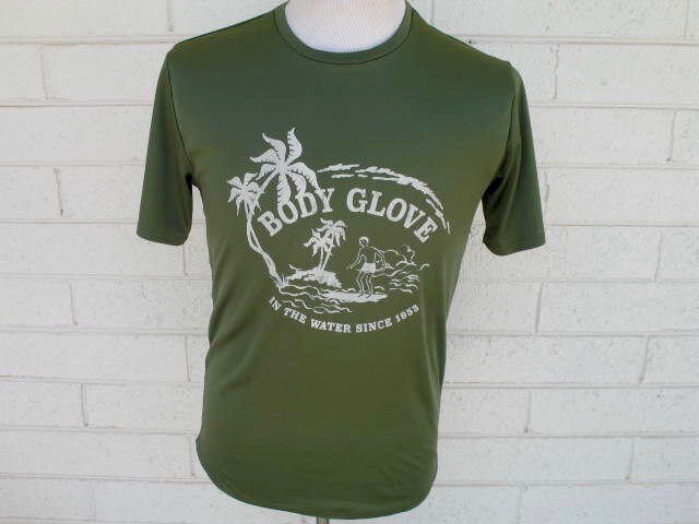 Body Glove Sunscreen T-Shirt Mens Medium UPF 50+ Protection Tee Shirt gallery