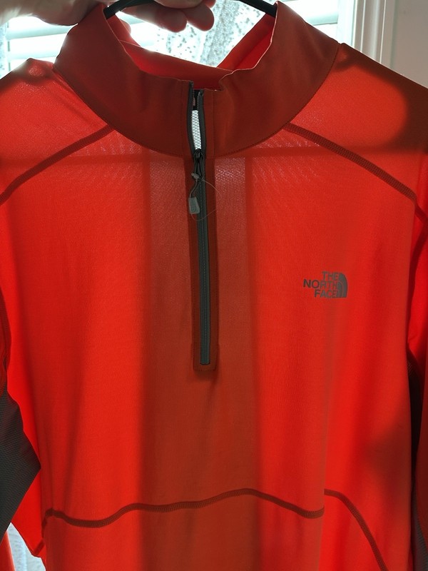 The North Face Men’s 1/4 Zip Pullover Red Size L New Without Tags gallery