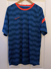 Nike Dri-Fit Academy soccer shirt moisture wicking technology size XL