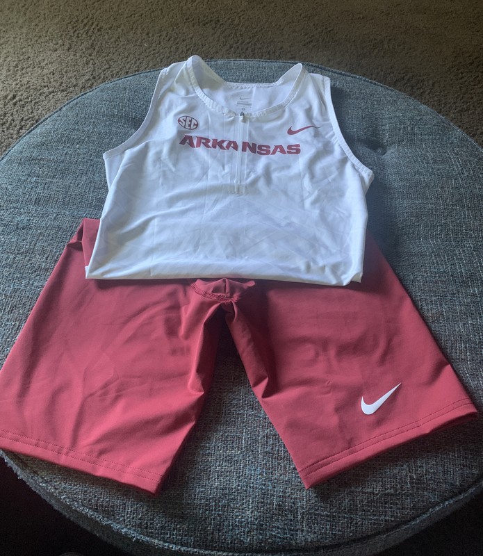 NWOT Nike Arkansas Razorbacks Team Issued Track Singlet Uniform Mens Large R12 gallery