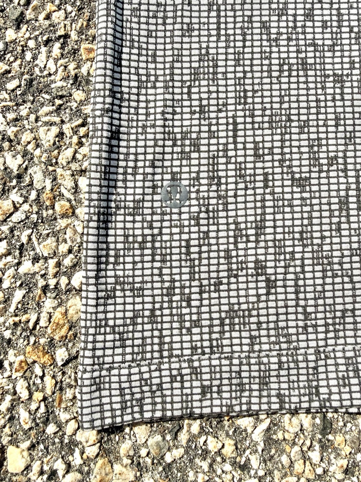 Lululemon Metal Vent Tech Long Sleeve Athletic Shirt Mens Size XL Gray Snakeskin gallery