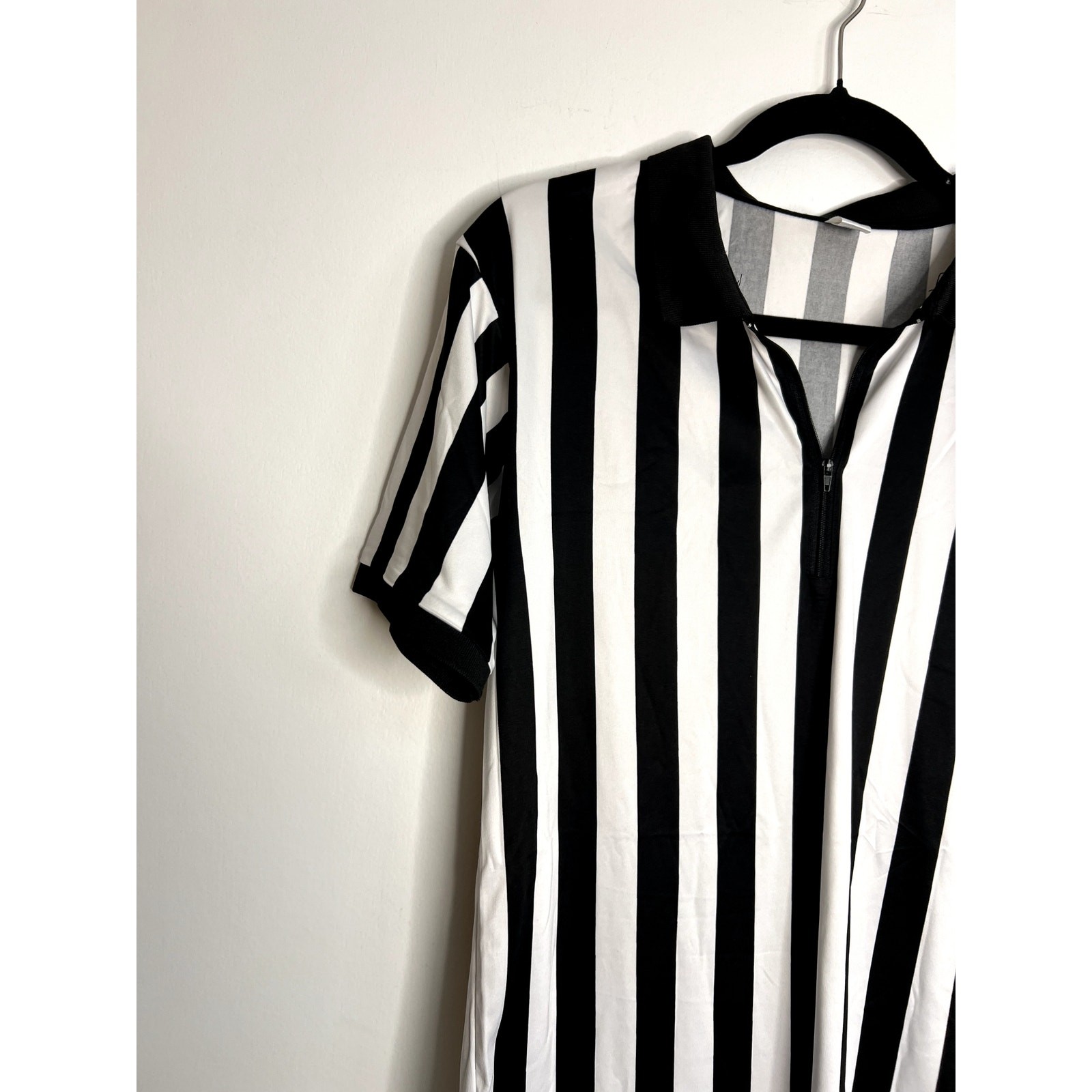Referee Shirt Size Small 1/4 Zip gallery