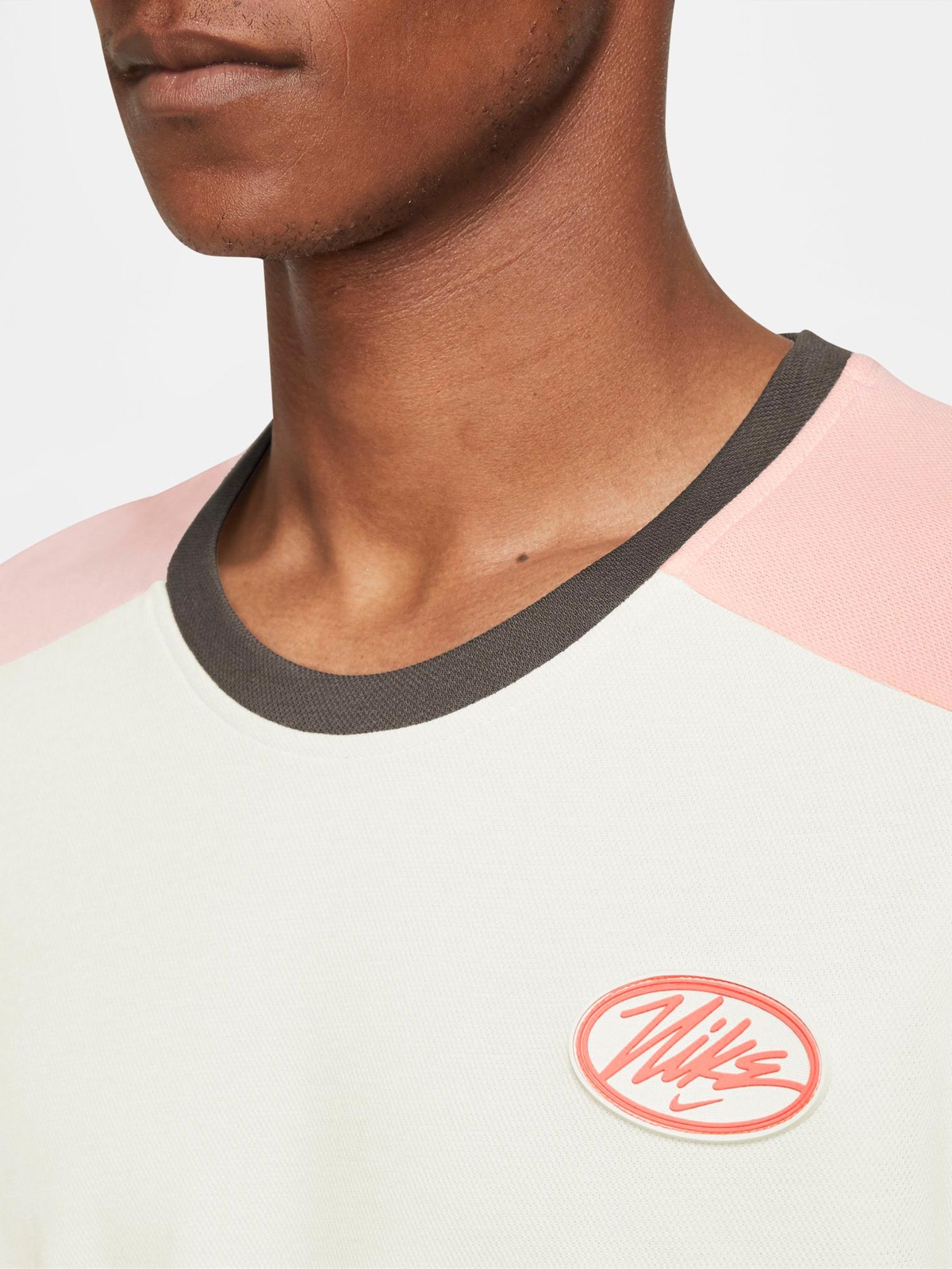 Nike DRI FIT Sport Clash Short Sleeve Top T-Shirt gallery
