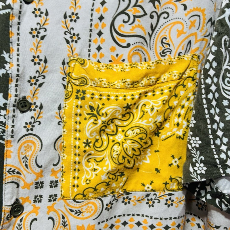 Fovever 21 Men Large Patchwork bandana print Button Down Short Sleeves Pocket gallery