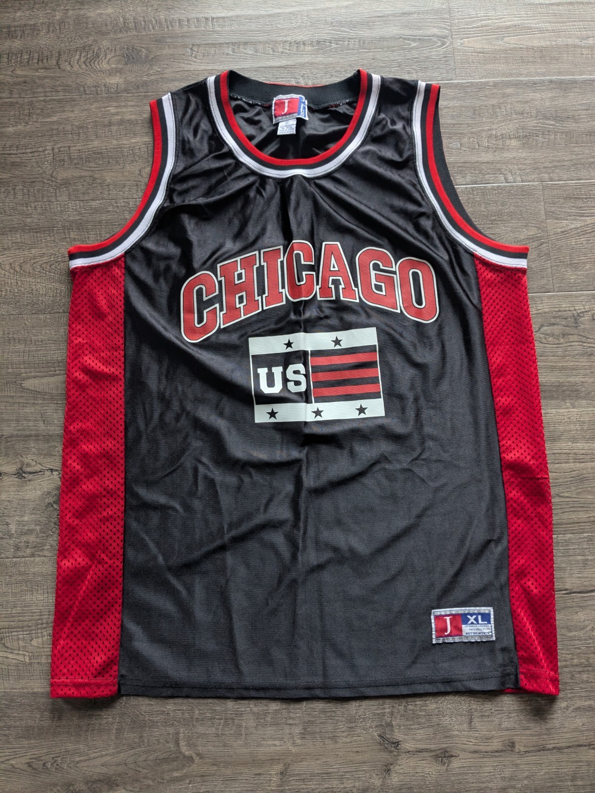 Chicago Team J Sports Plus Men’s Size XL Jersey 100% Polyester gallery