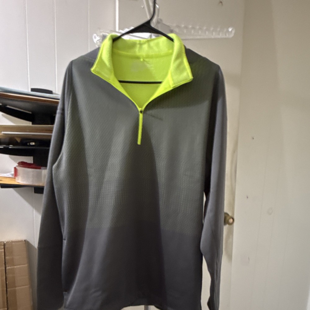 Nike Men's Gray and Yellow 1/4 Zip Pullover Activewear Top Long Sleeve L