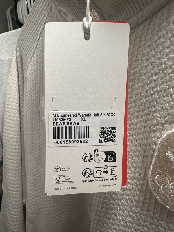 Lululemon Team CANADA Olympic Engineered Warmth Half Zip Mens XL gallery