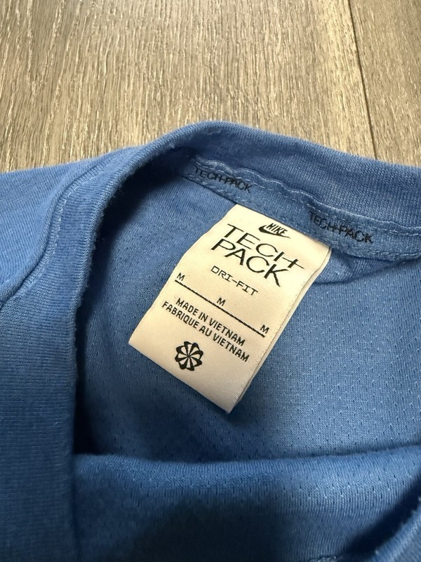 Nike Sportswear Tech Pack Dri-Fit Pocket Blue FB7392-402 Mens Sz M Worn Once gallery