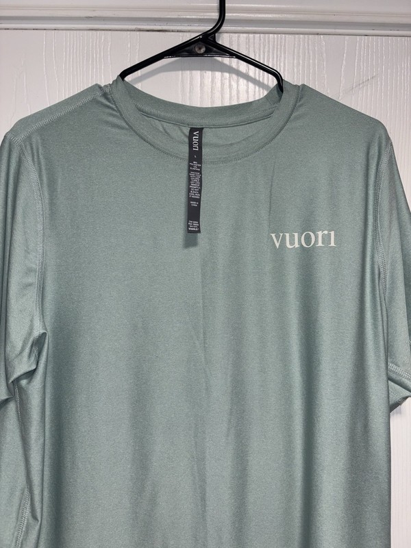 Men’s Vuori Clothing Uluwatu 24 Water Tee T-Shirt Large gallery