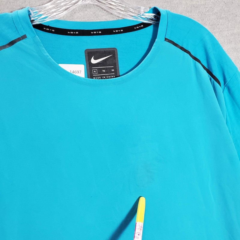 Nike Men Activewear Top Blue Tech Pack Rise Swoosh 3/4 Sleeve READ gallery