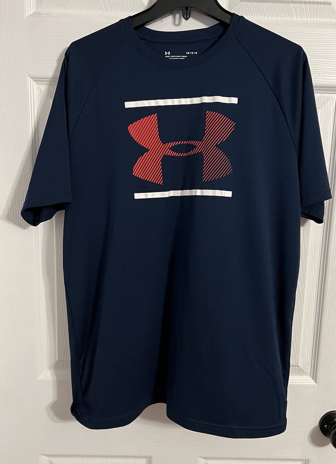 Under Armour Men’s Loose Heat Gear Navy Blue W/Red Logo Large Polyester Tshirt gallery