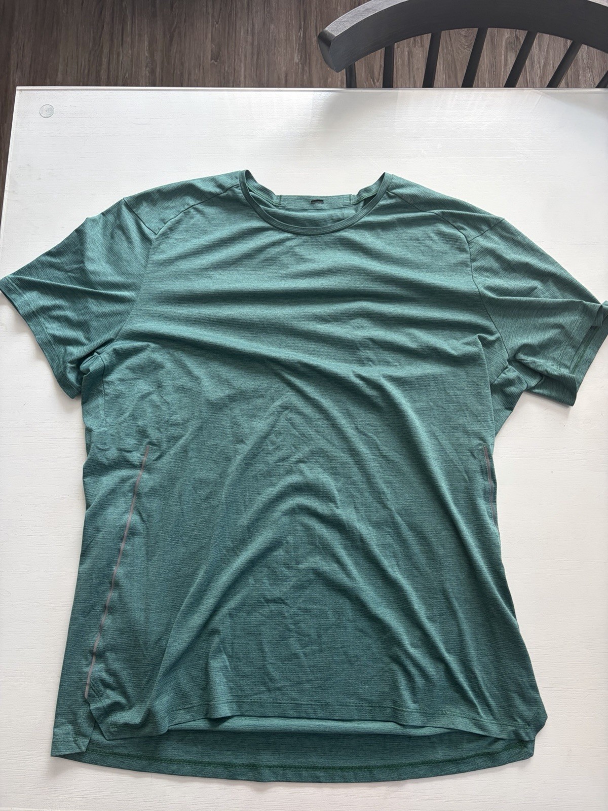 Men’s Lululemon T-Shirt L gallery
