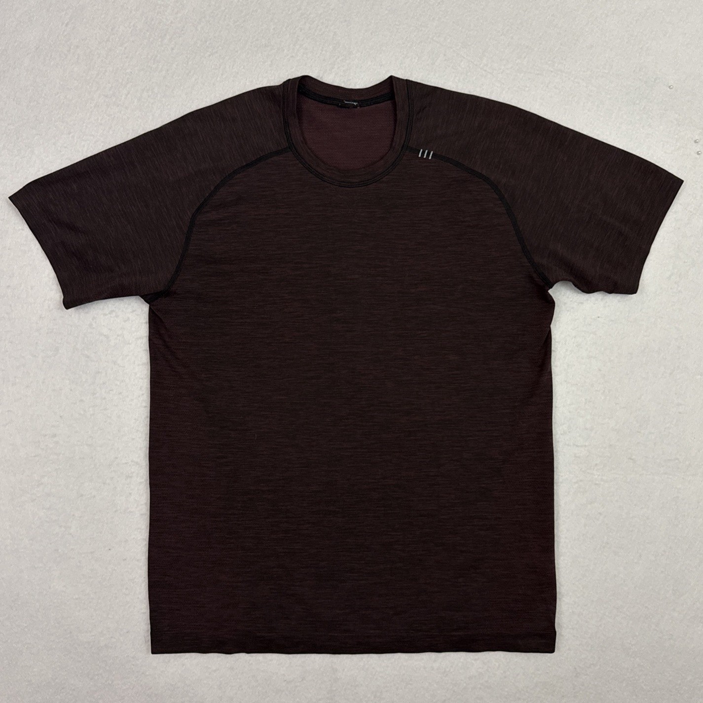 Lululemon T Shirt Mens Medium Dark Red Metal Vent Tech 2.0 Lightweight Crew gallery