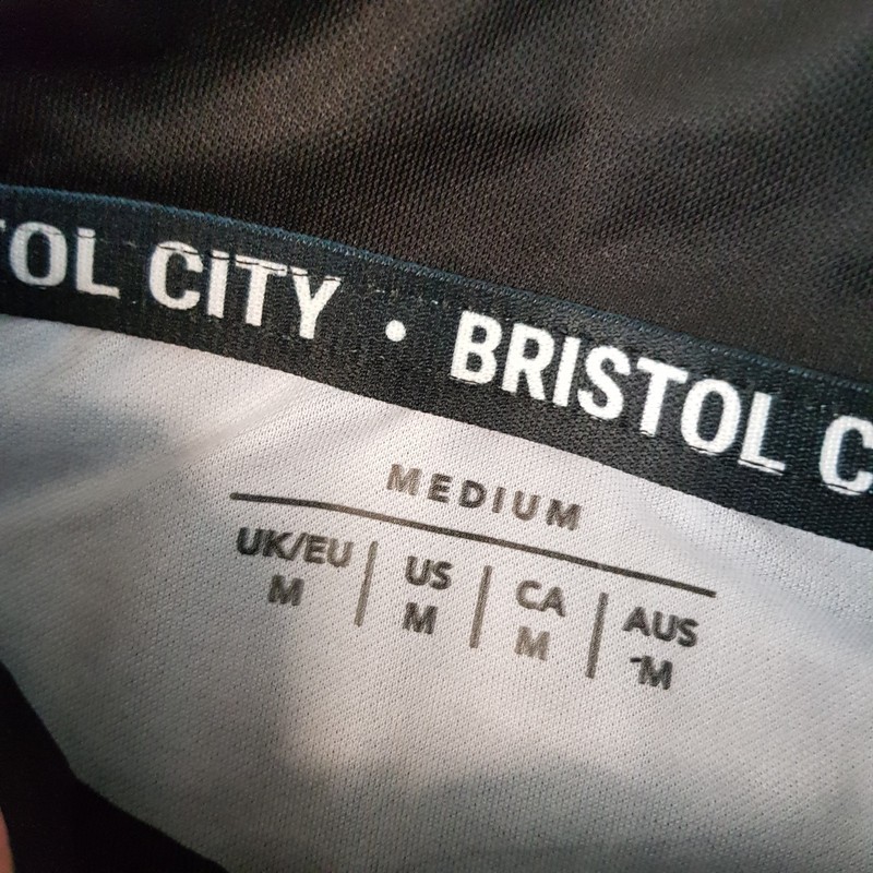 Bristol City 1/4 Zip Top Medium Black Red O'Neills Football Training Pullover gallery