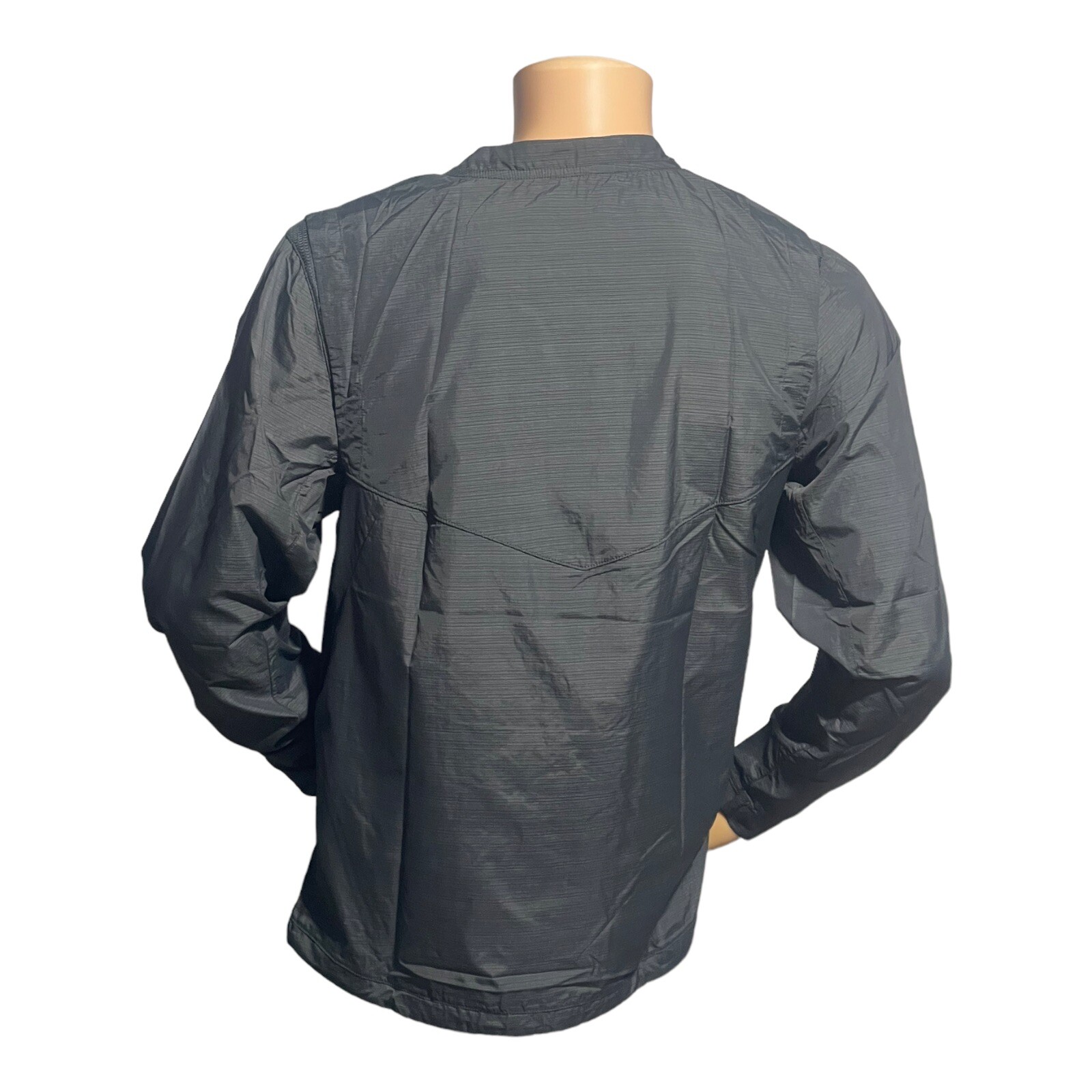 NEW Nike Men's Wind Shirt Swoosh Pullover Long Sleeve Top Grey CT2688 Size S gallery