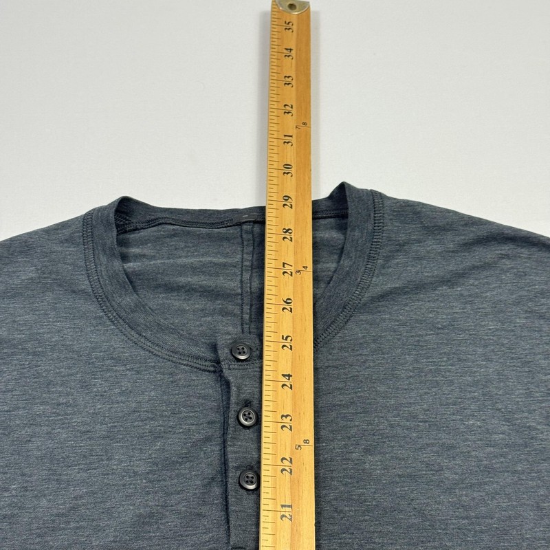 Lululemon Henley Shirt Mens Extra Large Gray Long Sleeve Button Athletic Logo gallery