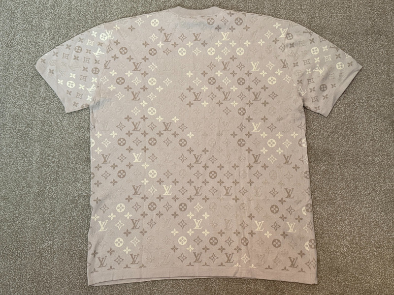 Louis Vuitton Monogram Short Sleeved Crewneck tee shirt light beige sz XL gallery