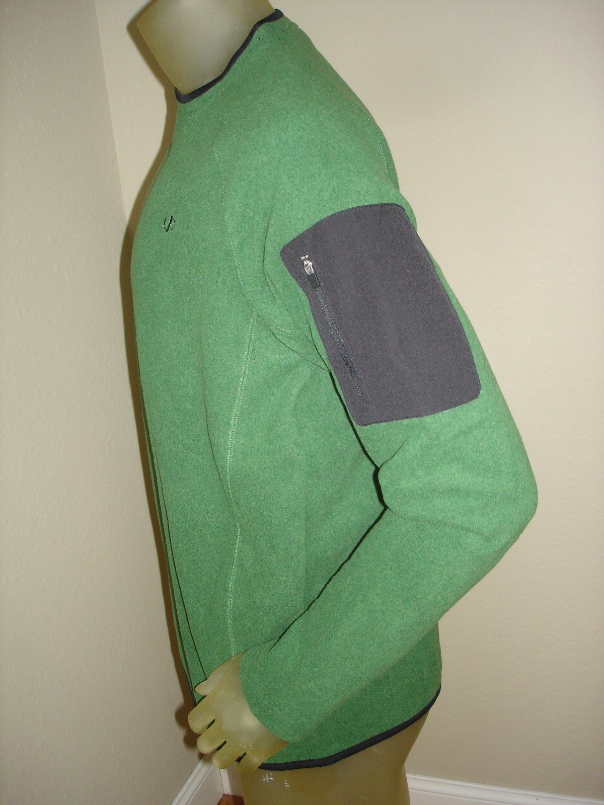NWT NordicTrack FLEECE Green Sweatshirt Shirt w/Zipper Pocket CELL PHONE Mens M gallery