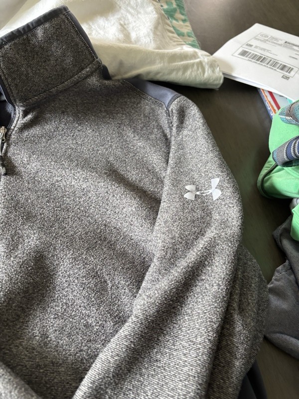 Under Armor 3/4 Zip Pullover Size Small Gray and Blue EUC gallery