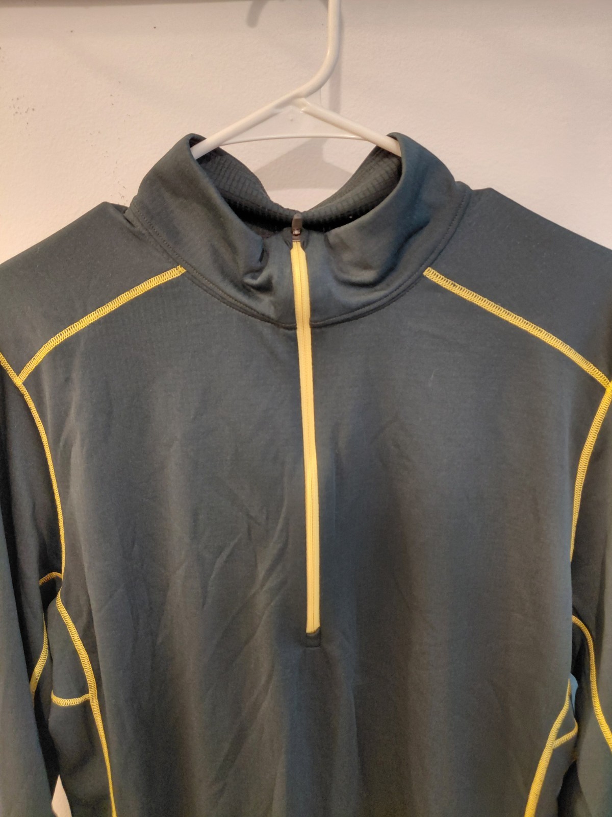 Patagonia Mens Midweight Capilene Base Layer Quarter Zip Long Sleeve Shirt Green gallery