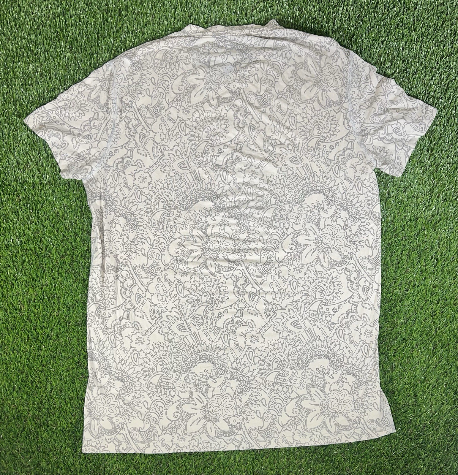 Lululemon Men’s White Paisley Short Sleeve Drysense Shirt Size xLarge Vintage gallery