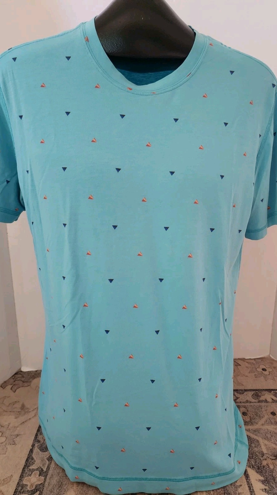 Lululemon 5 Year Basic SS Tee, Lakeside Blue Triangle~Rare, Size L gallery
