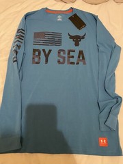 🔥🔥Under Armour The Rock Long Sleeve Brand New SzL Marine Blue Color 🔥🔥