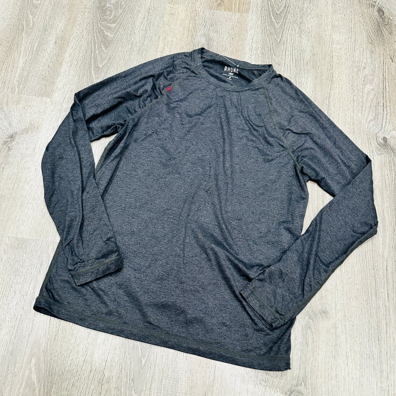 Rhone Reign Long Sleeve Training Shirt Mens Medium Charcoal Heather Grey Shirt gallery