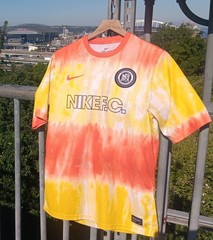 Nike F.C. Football/Soccer Jersey – Electro Orange/Yellow/White Size Mens Medium