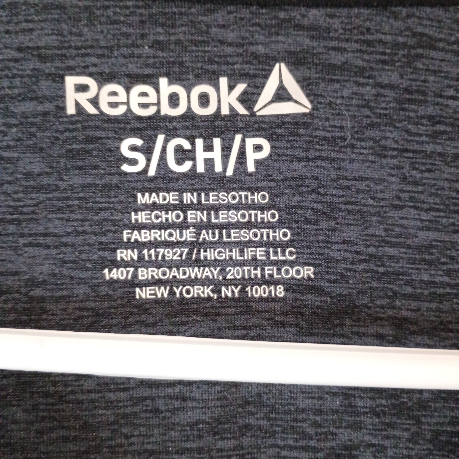 Reebok Men's Gray Long Sleeve Crew Neck Lightweight Gym Tee Logo Size S gallery