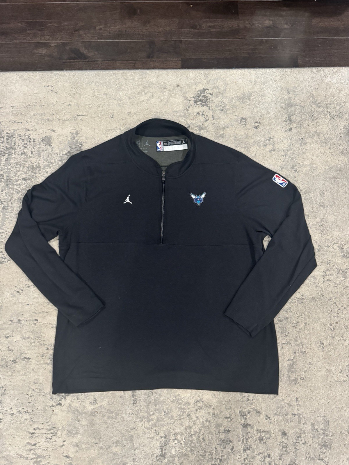 Nike Air Jordan NBA Charlotte Hornets Men 1/4 Zip Pullover Top XXL gallery
