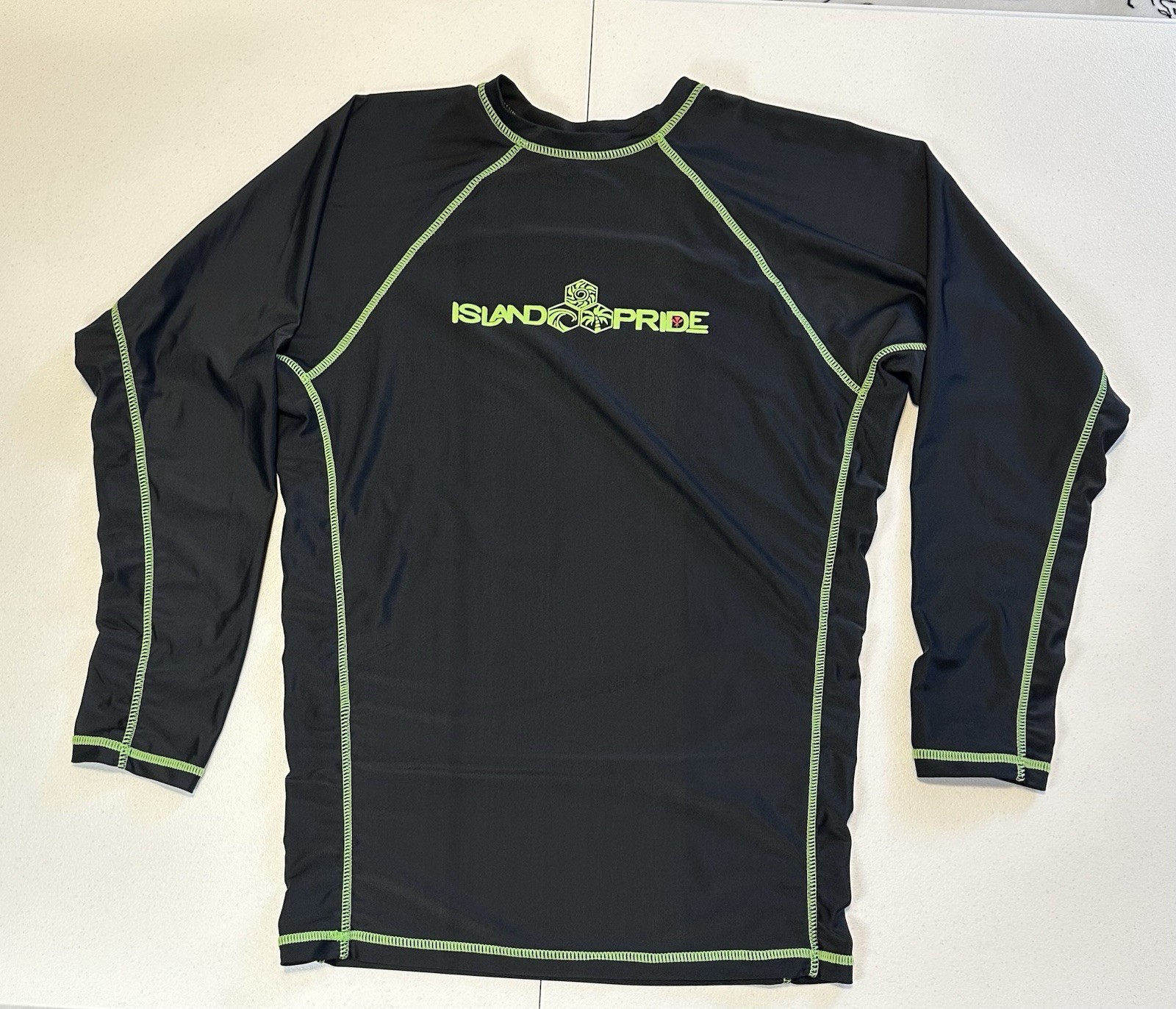 Island Pride Rash Guard Men’s Size Medium Long Sleeve Black And Green Logo gallery
