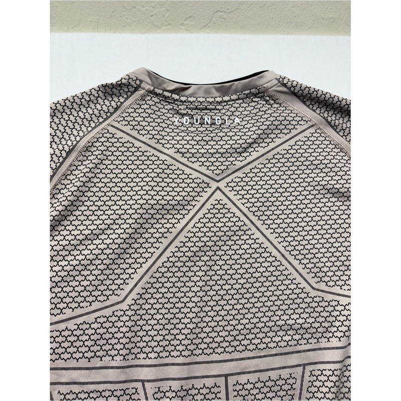 YoungLA Batman Superhero Compression Shirt Tan Black Armor Print Mens XL Gym Tee gallery