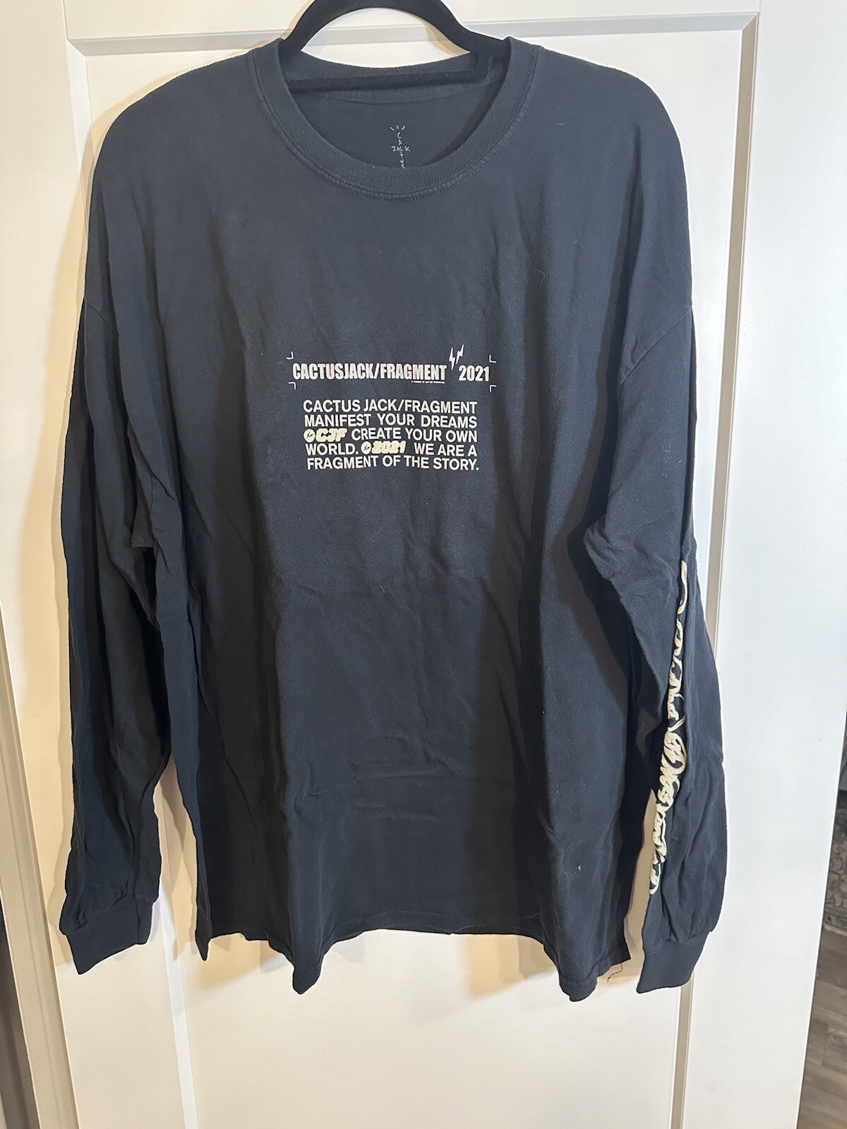 TRAVIS SCOTT CACTUS JACK + KAWS FOR FRAGMENT L/S TEE WASHED BLACK SIZE XL gallery