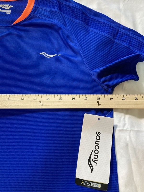 Saucony Men’s Running Shirt Small Blue Moisture Wicking NWT Athletic Tee gallery