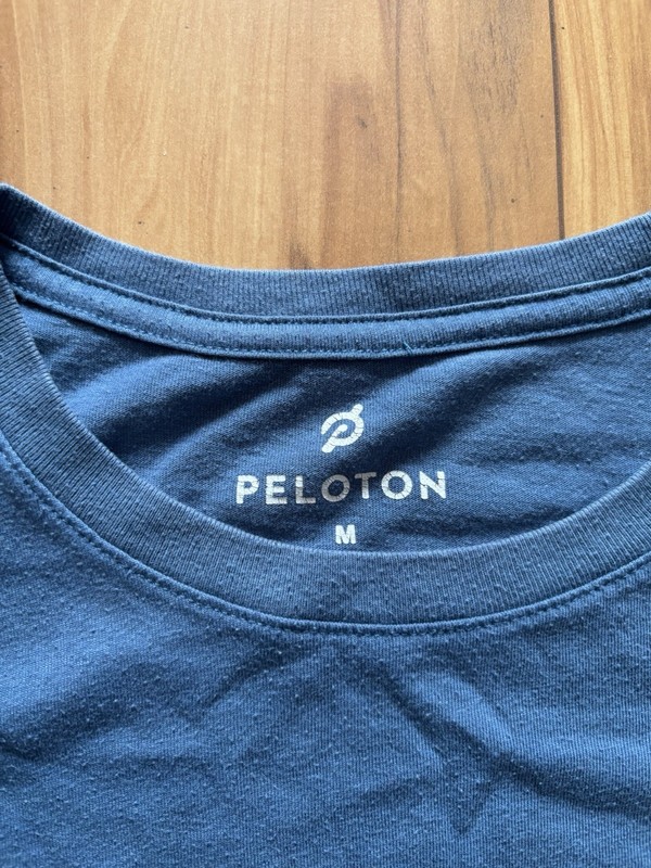 Peloton Essential Performance Blue Short Sleeve T-Shirt Size Medium gallery