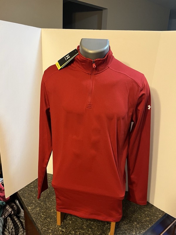 Under Armour Men’s LS 1/4 Zip Pullover Red Small Polyester - NWT gallery