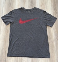 Nike Men’s Sportswear T-Shirt Active Short Sleeve Graphic Tee Sz Large