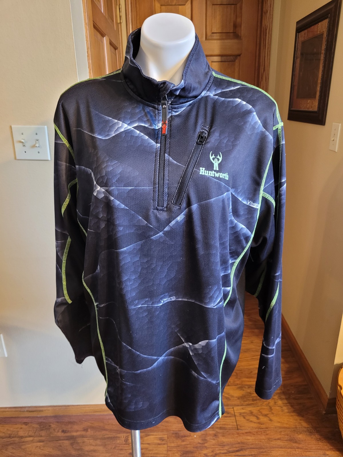 Huntworth Pullover 1/4 Zipper Mens XLarge Black Camo gallery