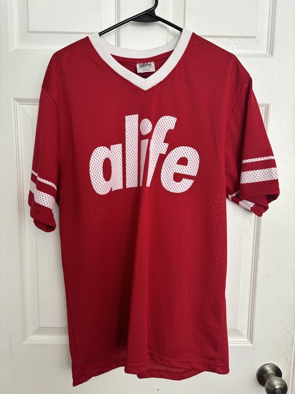 alife New York Lower East Side Batting Practice Jersey Medium Irak Graffiti 012 gallery
