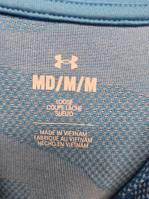 Under Armour Lightweight Performance Hoodie Men's M Hiking Fishing Outdoor gallery