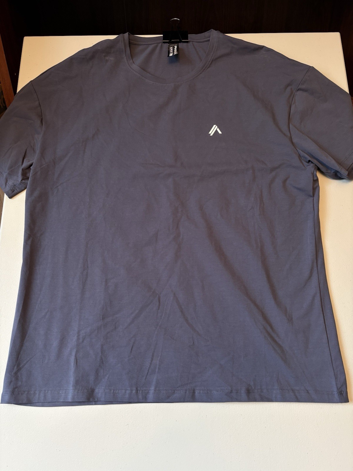Alphalete Men’s Performance Shirt - XL- Preowned Excellent Condition gallery