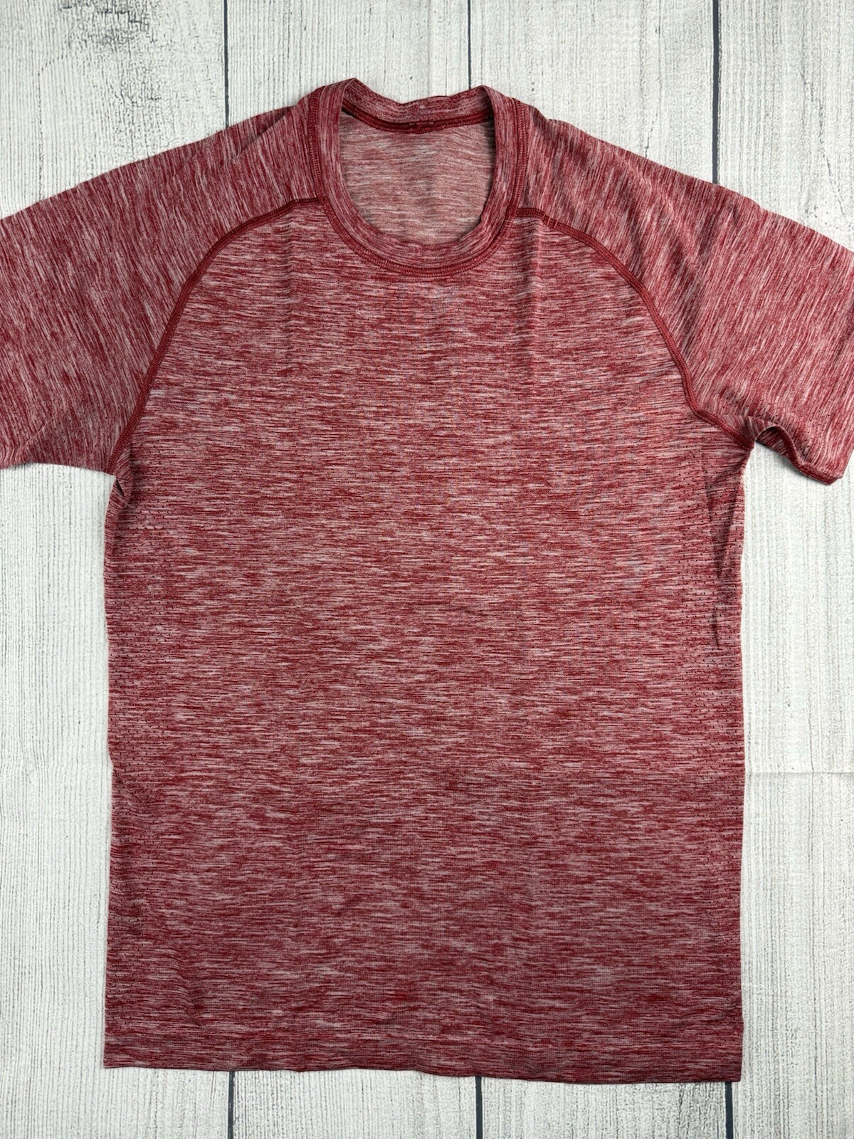VGC! Lululemon Metal Vent Tech Active Shirt Heather Red Sz Small gallery
