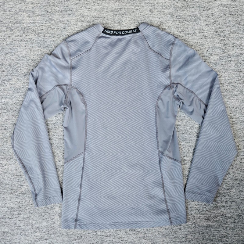 Nike Pro Combat Hyperwarm Lite Men’s Small Fitted Gray Crew Neck 618984-065 gallery